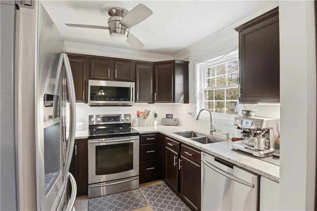 311 Peachtree Hills Avenue Ne Unit 7b, Atlanta, Georgia 30305, 2 Bedrooms Bedrooms, ,1 BathroomBathrooms,Residential,For Sale,311 Peachtree Hills Avenue Ne Unit 7b,7691498