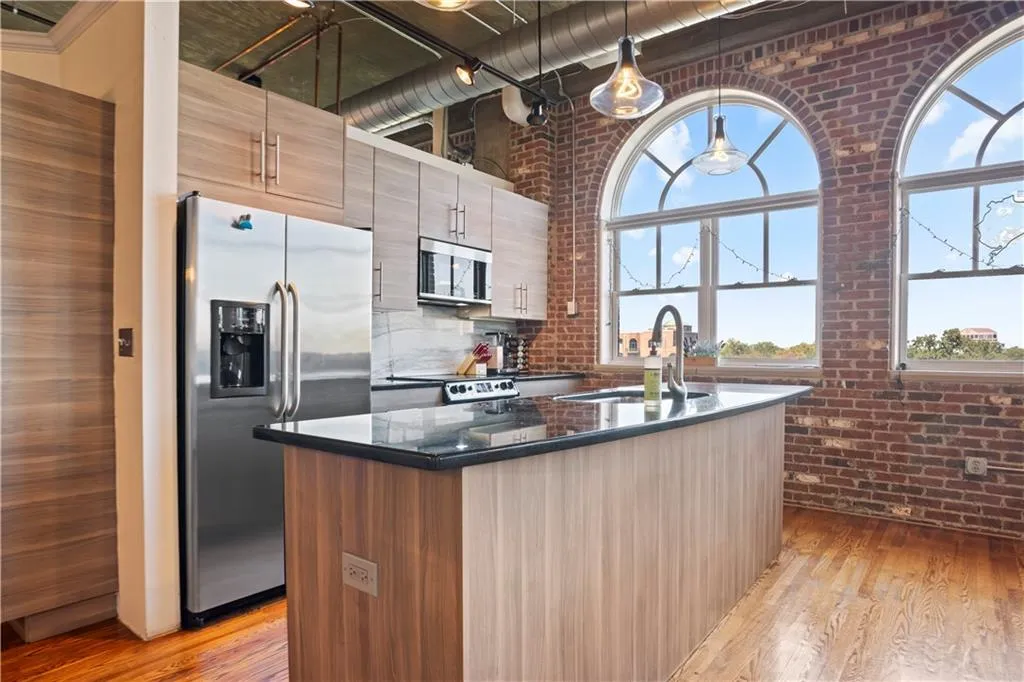 3180 Mathieson Drive Ne Unit 807, Atlanta, Georgia 30305, 2 Bedrooms Bedrooms, ,2 BathroomsBathrooms,Residential,For Sale,3180 Mathieson Drive Ne Unit 807,7671897