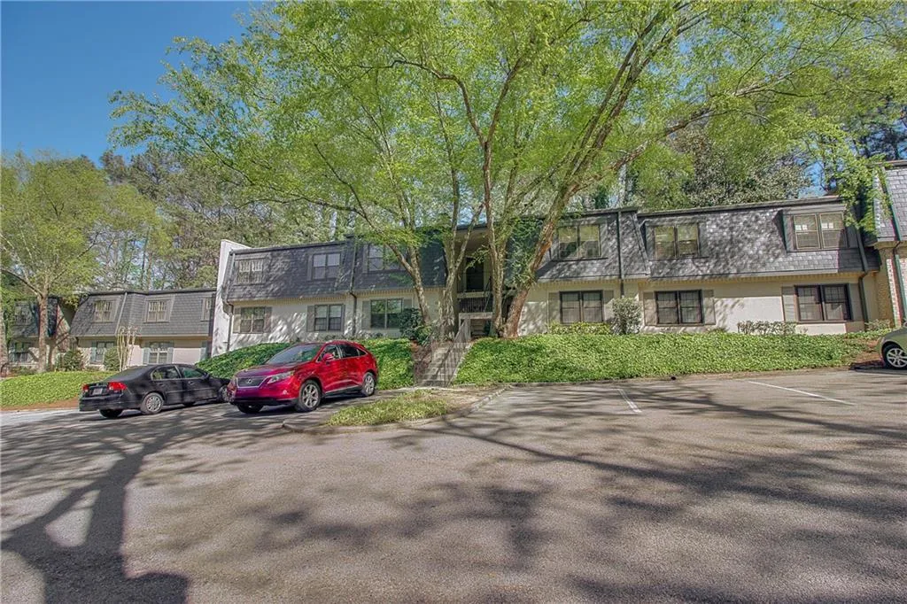 41 Glenald Way Nw, Atlanta, Georgia 30327, 3 Bedrooms Bedrooms, ,2 BathroomsBathrooms,Residential,Sold,41 Glenald Way Nw,5997896