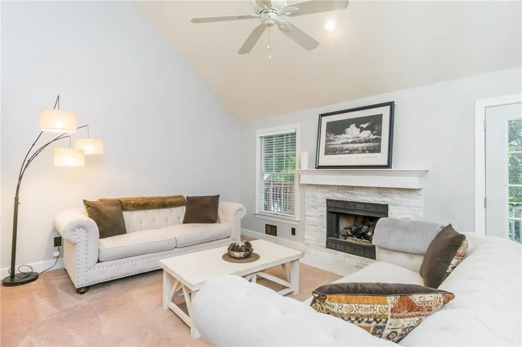 240 Dunwoody Creek Circle, Sandy Springs, Georgia 30350, 4 Bedrooms Bedrooms, ,2 BathroomsBathrooms,Residential,Sold,240 Dunwoody Creek Circle,6790019