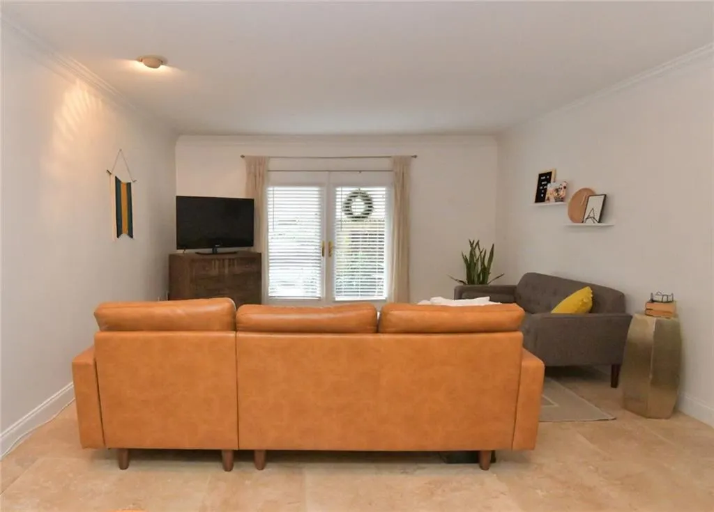 5400 Roswell Road Unit B4, Sandy Springs, Georgia 30342, 1 Bedroom Bedrooms, ,1 BathroomBathrooms,Residential,Sold,5400 Roswell Road Unit B4,6841060