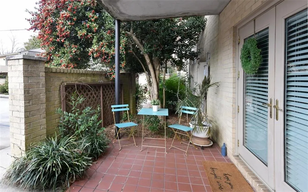 5400 Roswell Road Unit B4, Sandy Springs, Georgia 30342, 1 Bedroom Bedrooms, ,1 BathroomBathrooms,Residential,Sold,5400 Roswell Road Unit B4,6841060