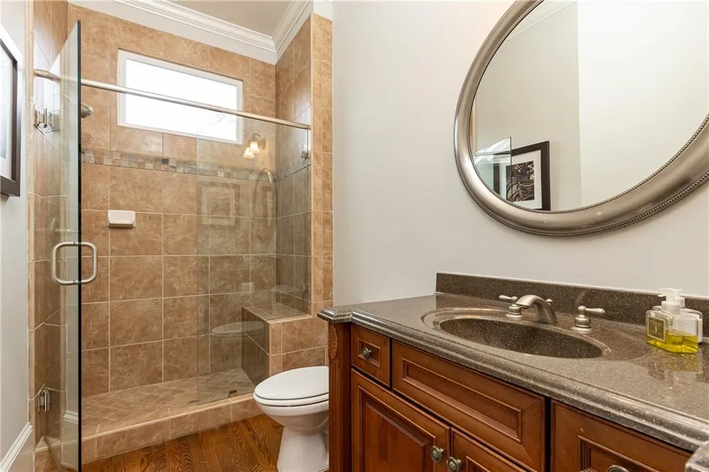 700 Glengate Place, Sandy Springs, Georgia 30328, 5 Bedrooms Bedrooms, ,5 BathroomsBathrooms,Residential,Sold,700 Glengate Place,7170986