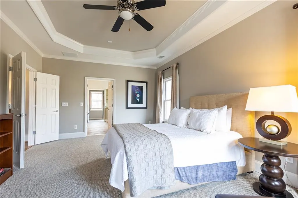 700 Glengate Place, Sandy Springs, Georgia 30328, 5 Bedrooms Bedrooms, ,5 BathroomsBathrooms,Residential,Sold,700 Glengate Place,7170986