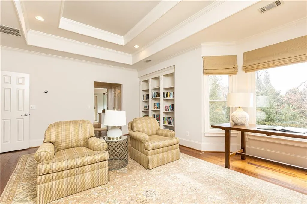700 Glengate Place, Sandy Springs, Georgia 30328, 5 Bedrooms Bedrooms, ,5 BathroomsBathrooms,Residential,Sold,700 Glengate Place,7170986