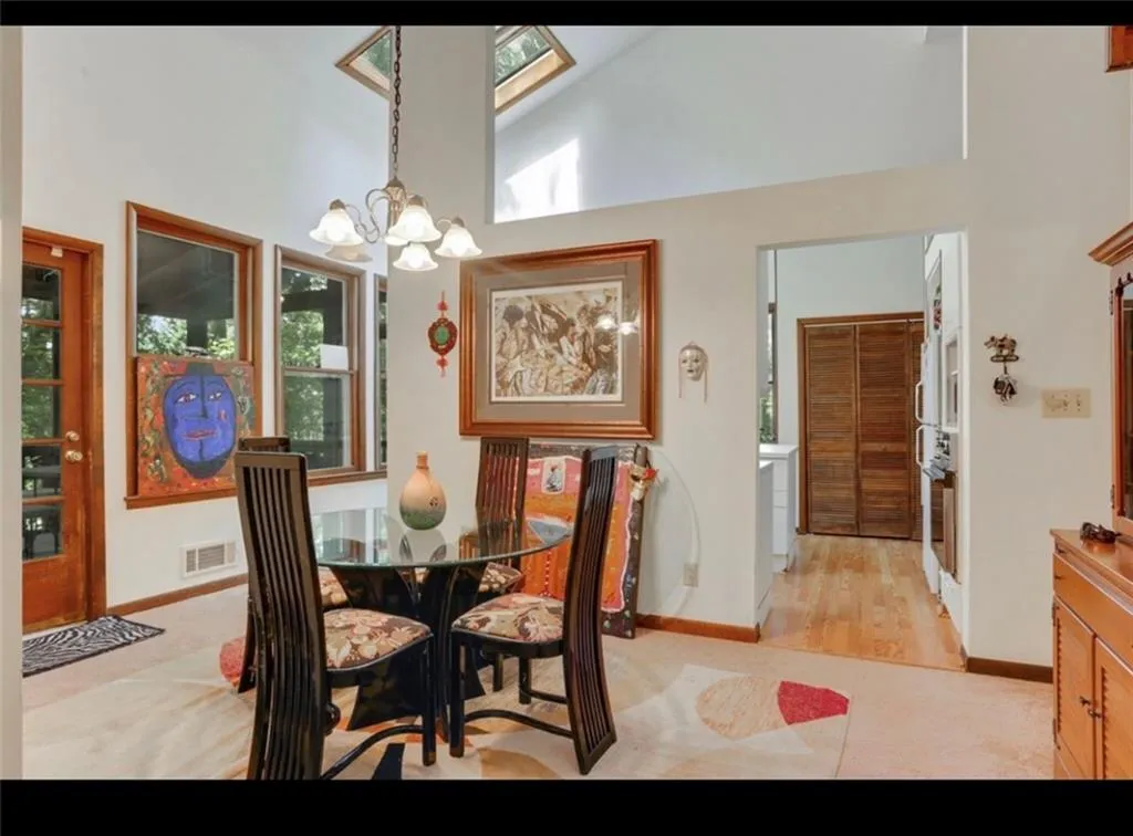 1550 Spalding Drive, Sandy Springs, Georgia 30350, 4 Bedrooms Bedrooms, ,3 BathroomsBathrooms,Residential,Sold,1550 Spalding Drive,6920124