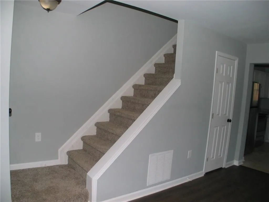 1707 Queen Anne Court, Sandy Springs, Georgia 30350, 2 Bedrooms Bedrooms, ,2 BathroomsBathrooms,Residential,Sold,1707 Queen Anne Court,5961718