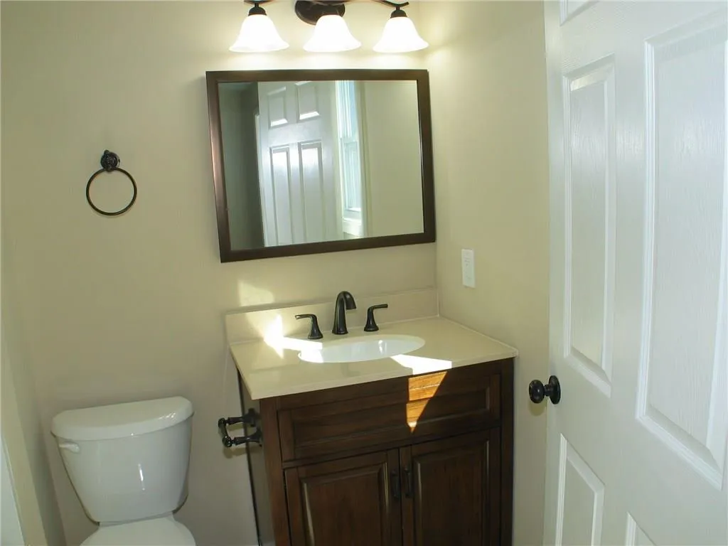 1707 Queen Anne Court, Sandy Springs, Georgia 30350, 2 Bedrooms Bedrooms, ,2 BathroomsBathrooms,Residential,Sold,1707 Queen Anne Court,5961718