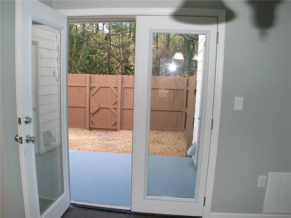 1707 Queen Anne Court, Sandy Springs, Georgia 30350, 2 Bedrooms Bedrooms, ,2 BathroomsBathrooms,Residential,Sold,1707 Queen Anne Court,5961718