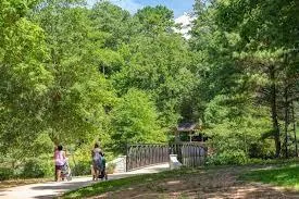 Walking trails at Murphy Candler park, direct access from the Dekalb Path.