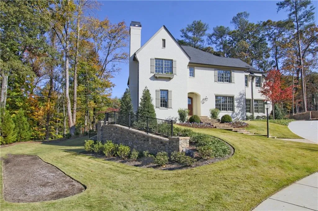 512 Ivy Preserve Court, Atlanta, Georgia 30342, 5 Bedrooms Bedrooms, ,5 BathroomsBathrooms,Residential,Sold,512 Ivy Preserve Court,5774157
