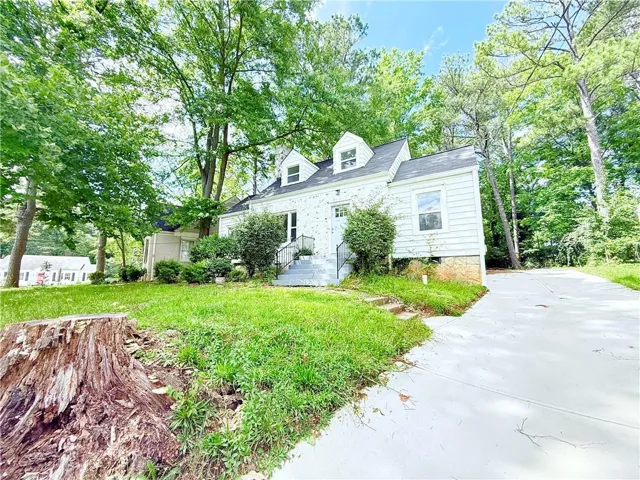 View of front of home featuring driveway