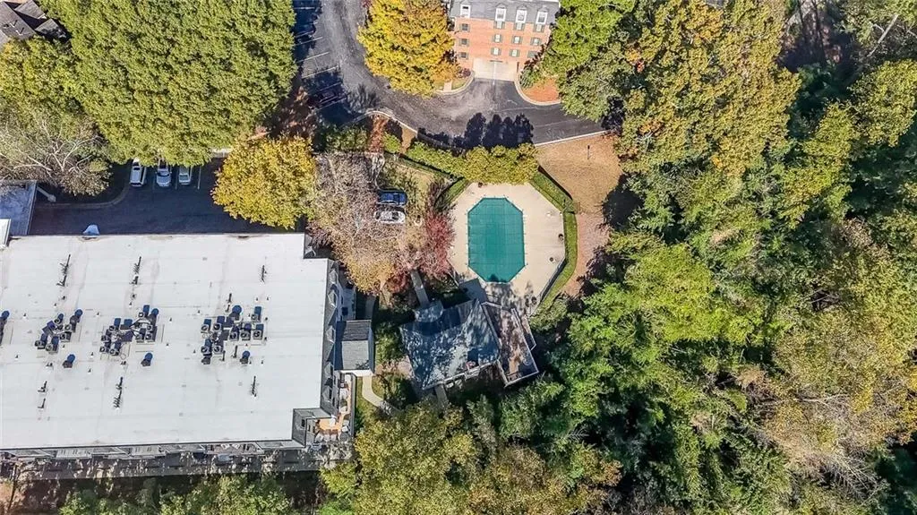 28410 Plantation Drive Ne, Atlanta, Georgia 30324, 2 Bedrooms Bedrooms, ,2 BathroomsBathrooms,Residential,For Sale,28410 Plantation Drive Ne,7676483