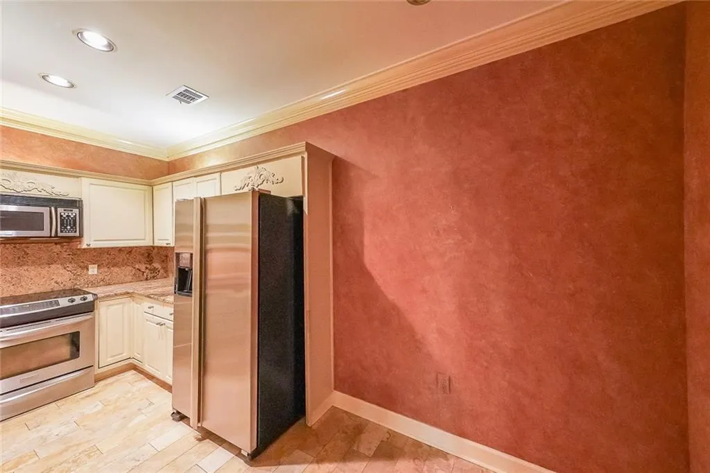 28410 Plantation Drive Ne, Atlanta, Georgia 30324, 2 Bedrooms Bedrooms, ,2 BathroomsBathrooms,Residential,For Sale,28410 Plantation Drive Ne,7676483