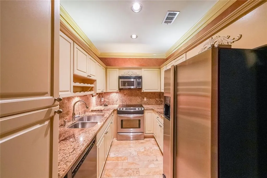 28410 Plantation Drive Ne, Atlanta, Georgia 30324, 3 Bedrooms Bedrooms, 0 ,2 BathroomsBathrooms,Residential,For Sale,28410 Plantation Drive Ne,7676483