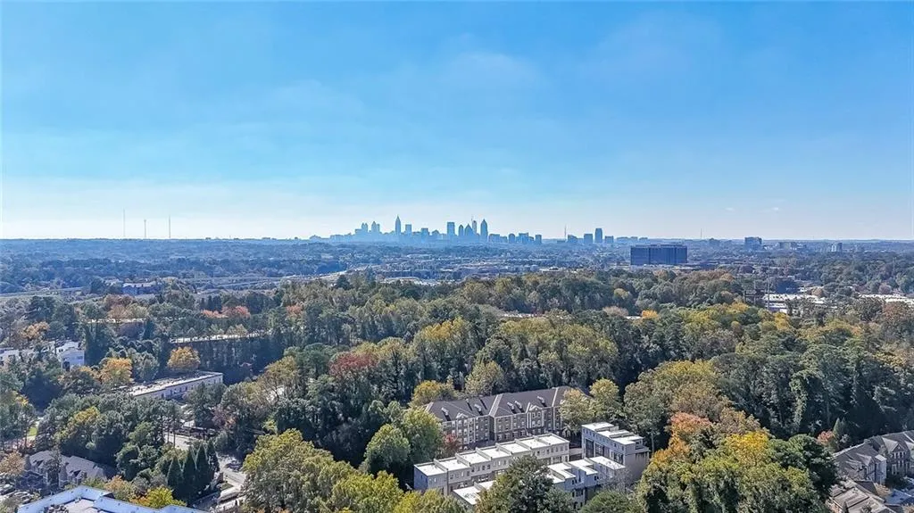 28410 Plantation Drive Ne, Atlanta, Georgia 30324, 2 Bedrooms Bedrooms, ,2 BathroomsBathrooms,Residential,For Sale,28410 Plantation Drive Ne,7676483