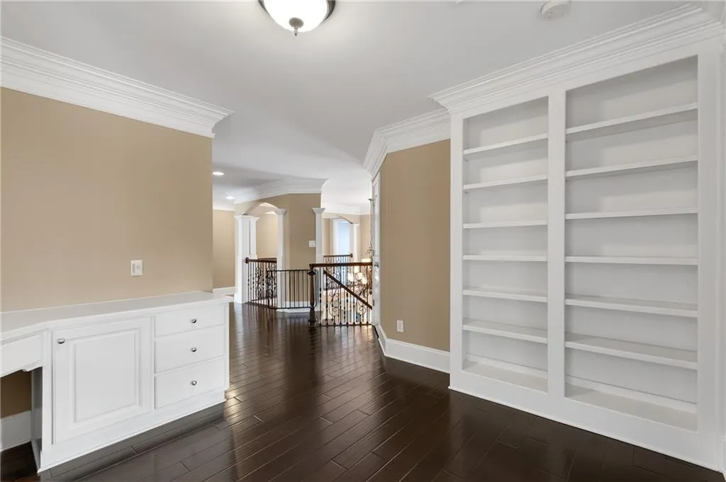 7866 Stratford Lane, Sandy Springs, Georgia 30350, 6 Bedrooms Bedrooms, ,6 BathroomsBathrooms,Residential,Sold,7866 Stratford Lane,6855036