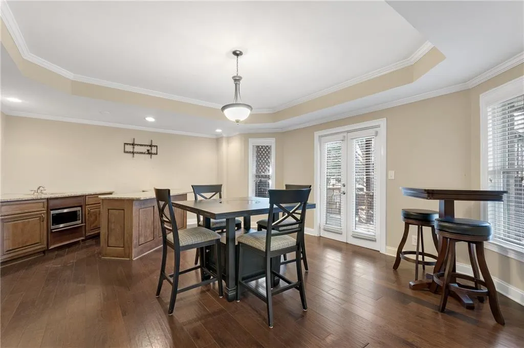 7866 Stratford Lane, Sandy Springs, Georgia 30350, 6 Bedrooms Bedrooms, ,6 BathroomsBathrooms,Residential,Sold,7866 Stratford Lane,6855036