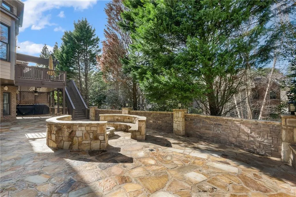 7866 Stratford Lane, Sandy Springs, Georgia 30350, 6 Bedrooms Bedrooms, ,6 BathroomsBathrooms,Residential,Sold,7866 Stratford Lane,6855036