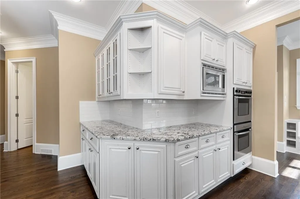 7866 Stratford Lane, Sandy Springs, Georgia 30350, 6 Bedrooms Bedrooms, ,6 BathroomsBathrooms,Residential,Sold,7866 Stratford Lane,6855036