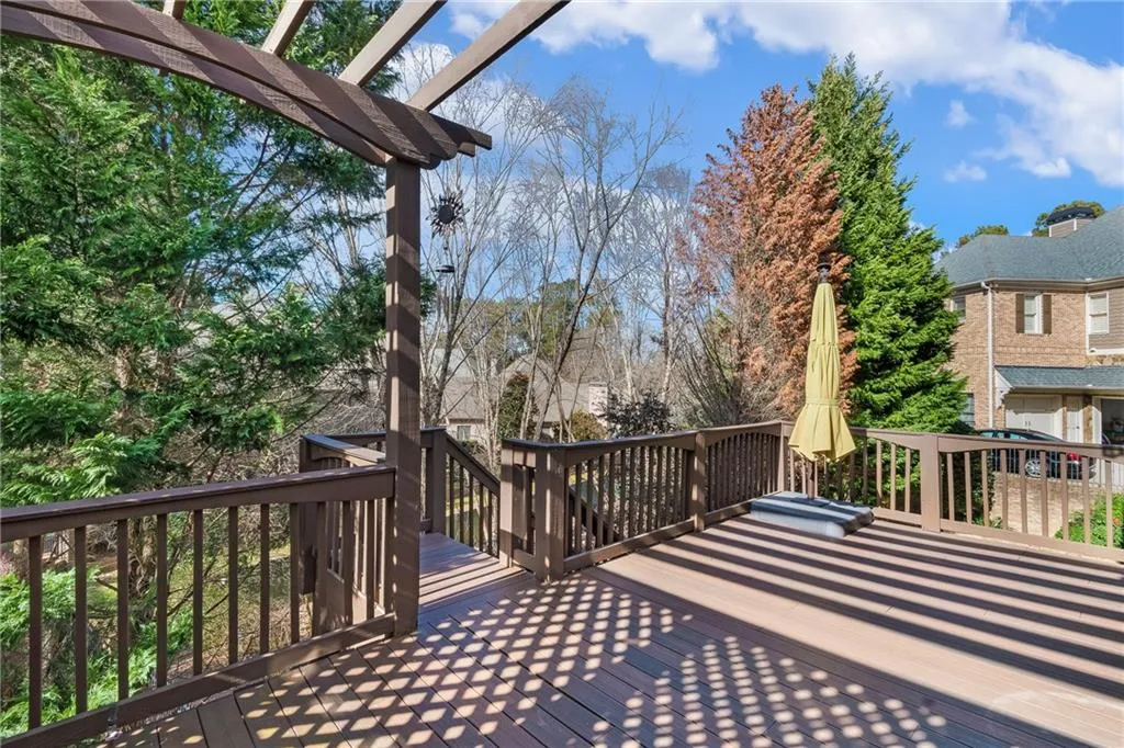 7866 Stratford Lane, Sandy Springs, Georgia 30350, 6 Bedrooms Bedrooms, ,6 BathroomsBathrooms,Residential,Sold,7866 Stratford Lane,6855036