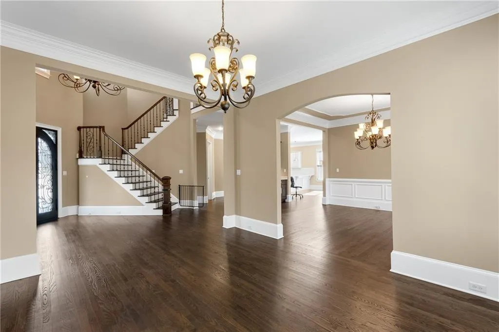 7866 Stratford Lane, Sandy Springs, Georgia 30350, 6 Bedrooms Bedrooms, ,6 BathroomsBathrooms,Residential,Sold,7866 Stratford Lane,6855036