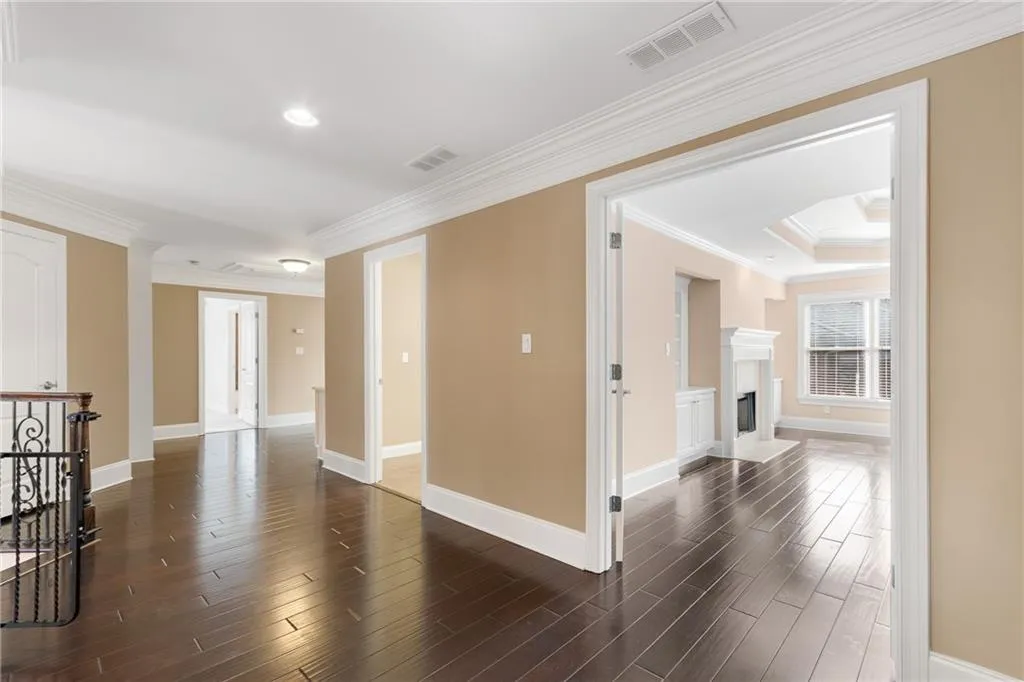 7866 Stratford Lane, Sandy Springs, Georgia 30350, 6 Bedrooms Bedrooms, ,6 BathroomsBathrooms,Residential,Sold,7866 Stratford Lane,6855036
