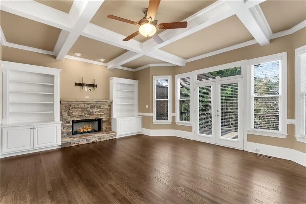 7866 Stratford Lane, Sandy Springs, Georgia 30350, 6 Bedrooms Bedrooms, ,6 BathroomsBathrooms,Residential,Sold,7866 Stratford Lane,6855036