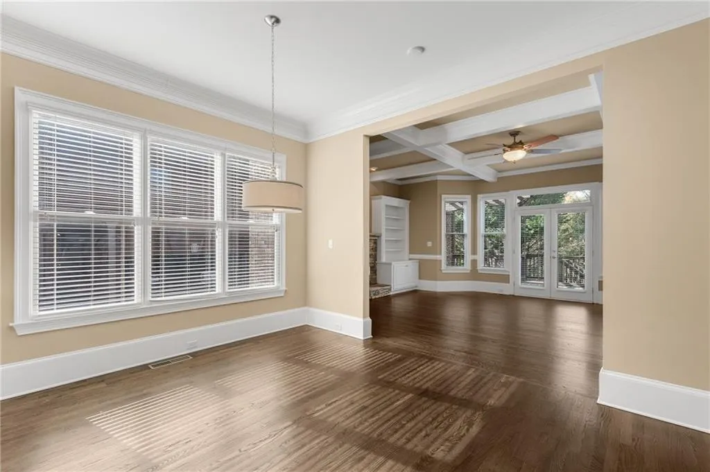 7866 Stratford Lane, Sandy Springs, Georgia 30350, 6 Bedrooms Bedrooms, ,6 BathroomsBathrooms,Residential,Sold,7866 Stratford Lane,6855036
