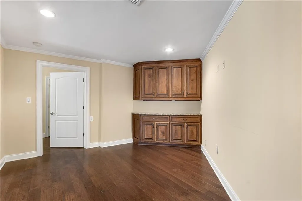7866 Stratford Lane, Sandy Springs, Georgia 30350, 6 Bedrooms Bedrooms, ,6 BathroomsBathrooms,Residential,Sold,7866 Stratford Lane,6855036