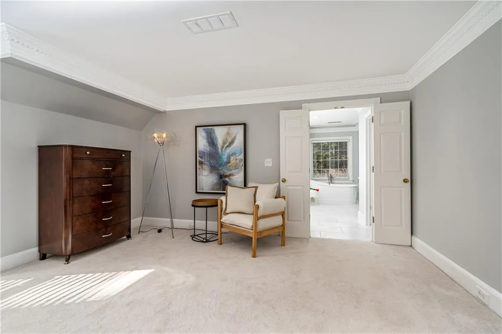 9560 Huntcliff Trace, Sandy Springs, Georgia 30350, 6 Bedrooms Bedrooms, ,4 BathroomsBathrooms,Residential,Sold,9560 Huntcliff Trace,6989638