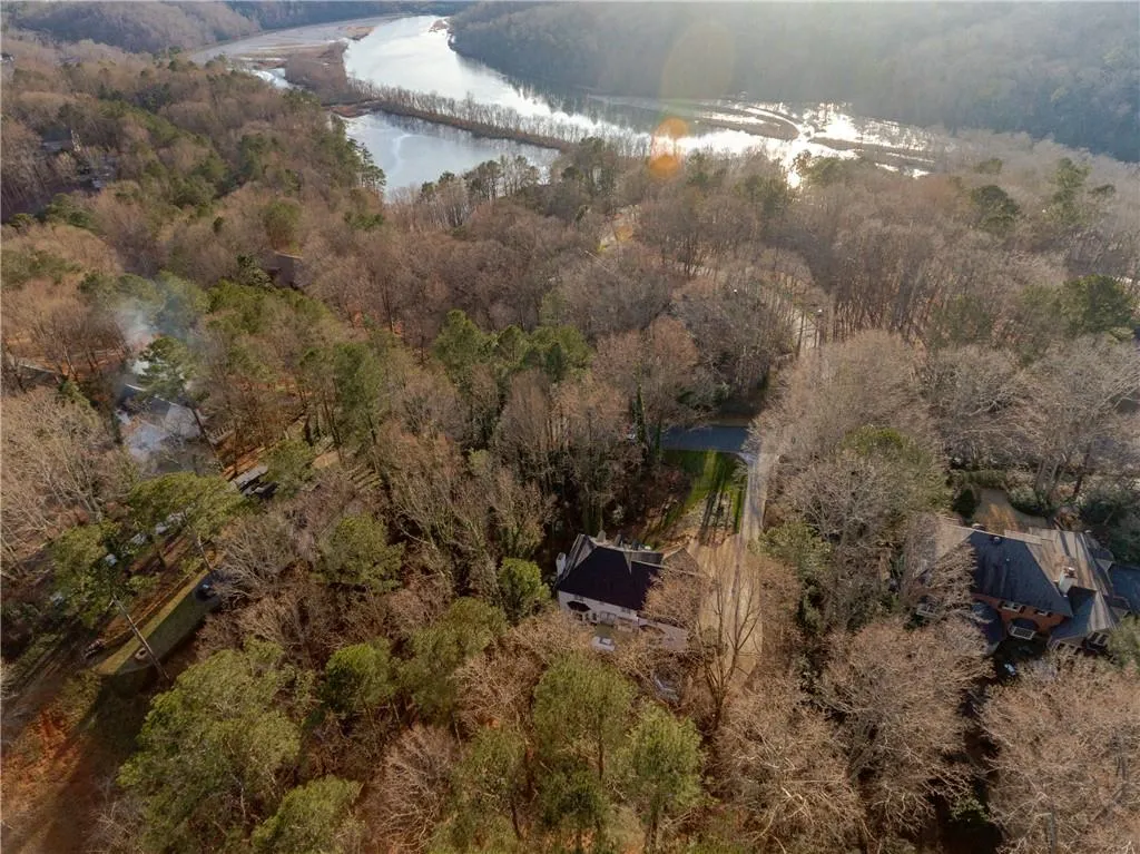 9560 Huntcliff Trace, Sandy Springs, Georgia 30350, 6 Bedrooms Bedrooms, ,4 BathroomsBathrooms,Residential,Sold,9560 Huntcliff Trace,6989638