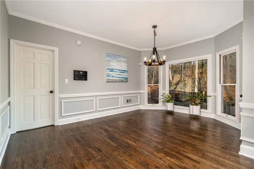 9560 Huntcliff Trace, Sandy Springs, Georgia 30350, 6 Bedrooms Bedrooms, ,4 BathroomsBathrooms,Residential,Sold,9560 Huntcliff Trace,6989638