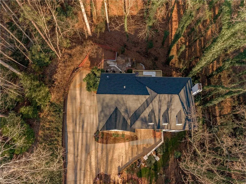 9560 Huntcliff Trace, Sandy Springs, Georgia 30350, 6 Bedrooms Bedrooms, ,4 BathroomsBathrooms,Residential,Sold,9560 Huntcliff Trace,6989638