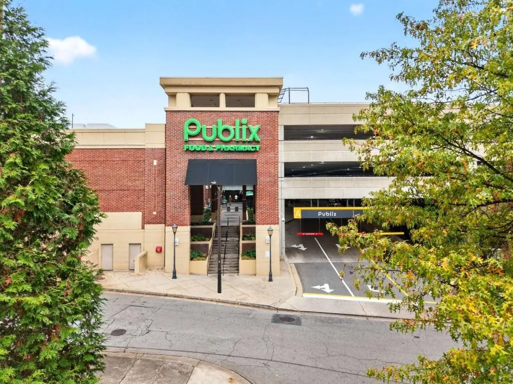 3668 Kingsboro Road Ne Unit 10, Atlanta, Georgia 30319, 2 Bedrooms Bedrooms, ,1 BathroomBathrooms,Residential,For Sale,3668 Kingsboro Road Ne Unit 10,7690198