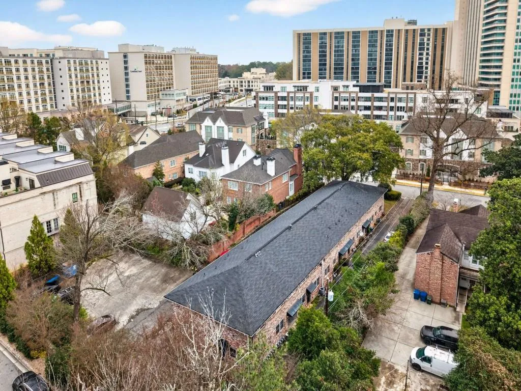 3668 Kingsboro Road Ne Unit 10, Atlanta, Georgia 30319, 2 Bedrooms Bedrooms, ,1 BathroomBathrooms,Residential,For Sale,3668 Kingsboro Road Ne Unit 10,7690198