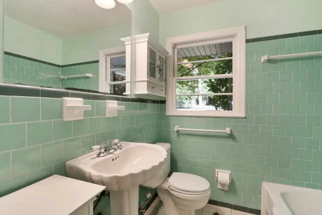 164 Osner Drive, Sandy Springs, Georgia 30342, 3 Bedrooms Bedrooms, ,2 BathroomsBathrooms,Residential,Sold,164 Osner Drive,5760147