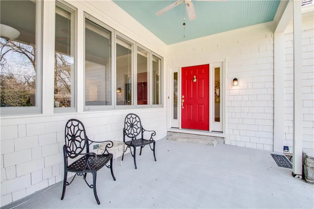165 Avery Drive Ne, Atlanta, Georgia 30309, 5 Bedrooms Bedrooms, ,3 BathroomsBathrooms,Residential,Sold,165 Avery Drive Ne,5978368