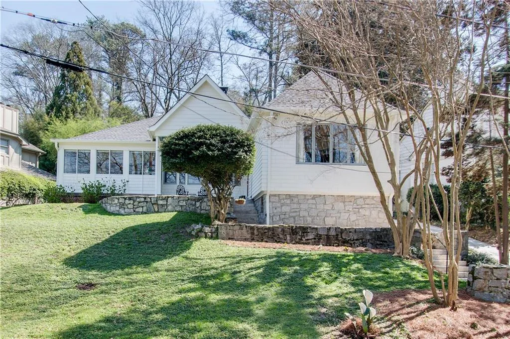 165 Avery Drive Ne, Atlanta, Georgia 30309, 5 Bedrooms Bedrooms, ,3 BathroomsBathrooms,Residential,Sold,165 Avery Drive Ne,5978368
