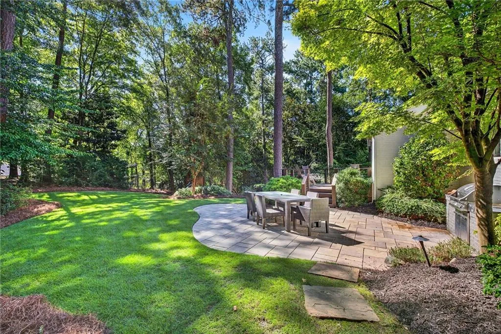 4351 N Elizabeth Lane Se, Atlanta, Georgia 30339, 6 Bedrooms Bedrooms, ,5 BathroomsBathrooms,Residential,For Sale,4351 N Elizabeth Lane Se,7639341
