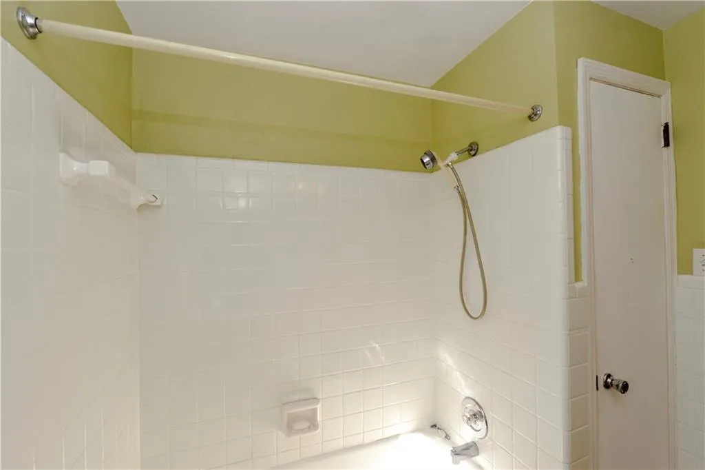 810 Starlight Drive, Sandy Springs, Georgia 30342, 3 Bedrooms Bedrooms, ,2 BathroomsBathrooms,Residential,Sold,810 Starlight Drive,5979258