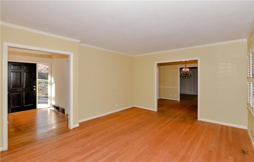 810 Starlight Drive, Sandy Springs, Georgia 30342, 3 Bedrooms Bedrooms, ,2 BathroomsBathrooms,Residential,Sold,810 Starlight Drive,5979258