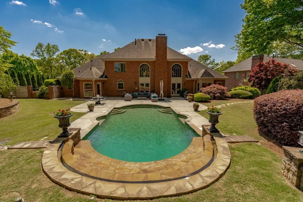 210 Grogans Landing, Sandy Springs, Georgia 30350, 5 Bedrooms Bedrooms, ,4 BathroomsBathrooms,Residential,Sold,210 Grogans Landing,6872505