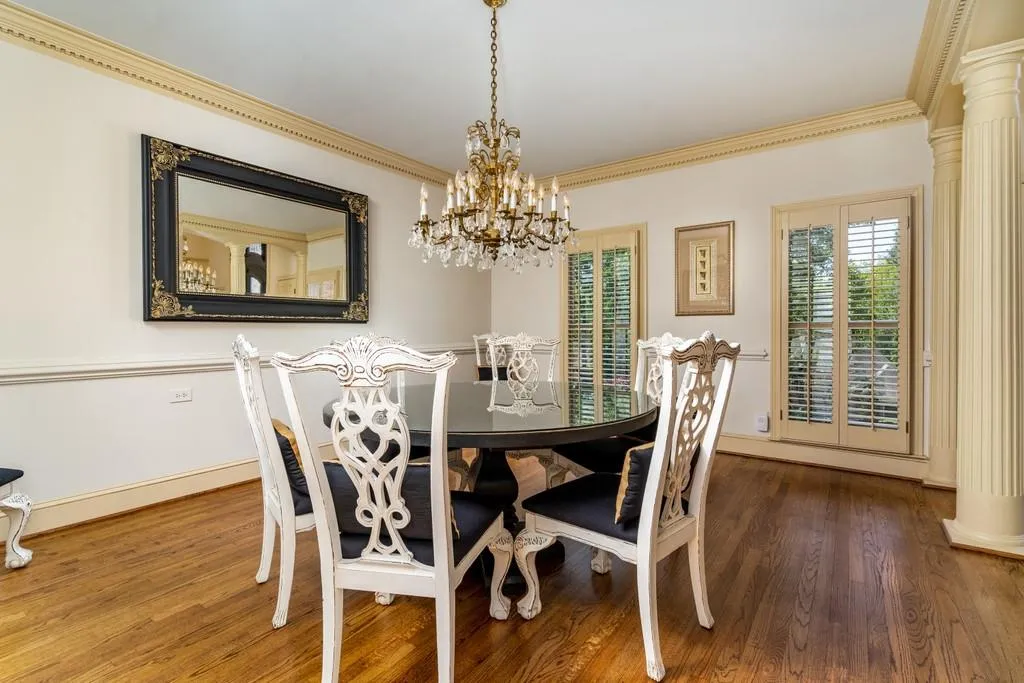 210 Grogans Landing, Sandy Springs, Georgia 30350, 5 Bedrooms Bedrooms, ,4 BathroomsBathrooms,Residential,Sold,210 Grogans Landing,6872505