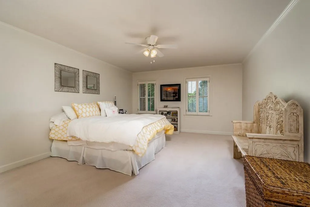 210 Grogans Landing, Sandy Springs, Georgia 30350, 5 Bedrooms Bedrooms, ,4 BathroomsBathrooms,Residential,Sold,210 Grogans Landing,6872505