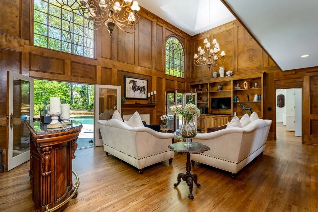 210 Grogans Landing, Sandy Springs, Georgia 30350, 5 Bedrooms Bedrooms, ,4 BathroomsBathrooms,Residential,Sold,210 Grogans Landing,6872505