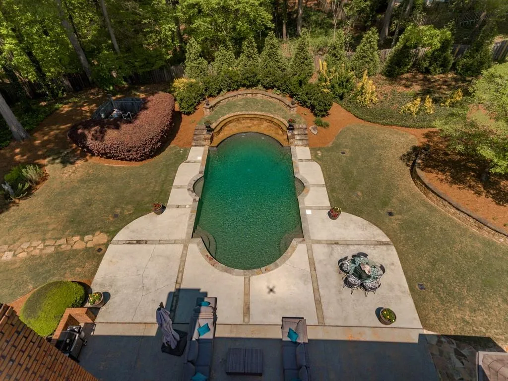 210 Grogans Landing, Sandy Springs, Georgia 30350, 5 Bedrooms Bedrooms, ,4 BathroomsBathrooms,Residential,Sold,210 Grogans Landing,6872505