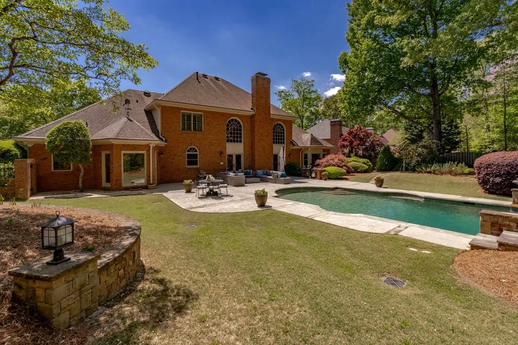 210 Grogans Landing, Sandy Springs, Georgia 30350, 5 Bedrooms Bedrooms, ,4 BathroomsBathrooms,Residential,Sold,210 Grogans Landing,6872505
