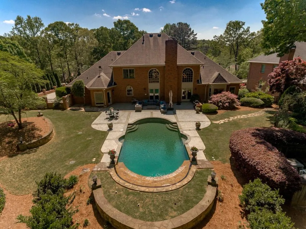 210 Grogans Landing, Sandy Springs, Georgia 30350, 5 Bedrooms Bedrooms, ,4 BathroomsBathrooms,Residential,Sold,210 Grogans Landing,6872505