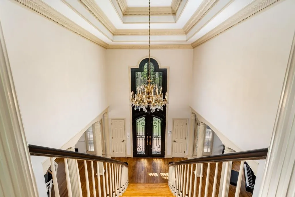 210 Grogans Landing, Sandy Springs, Georgia 30350, 5 Bedrooms Bedrooms, ,4 BathroomsBathrooms,Residential,Sold,210 Grogans Landing,6872505